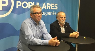 El Consejero de Políticas Sociales y Familia, Carlos Izquierdo, mantiene un encuentro con afiliados y simpatizantes en Leganés