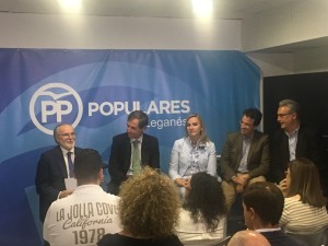 De Izquierda a derecha, Amador Sánchez, Antonio González Terol, Rosalía Gonzalo, Miguel Ángel Recuenco y Raúl Lopez