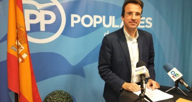 El PP no renuncia a controlar al Gobierno socialista y presenta de nuevo las mociones vetadas por Llorente